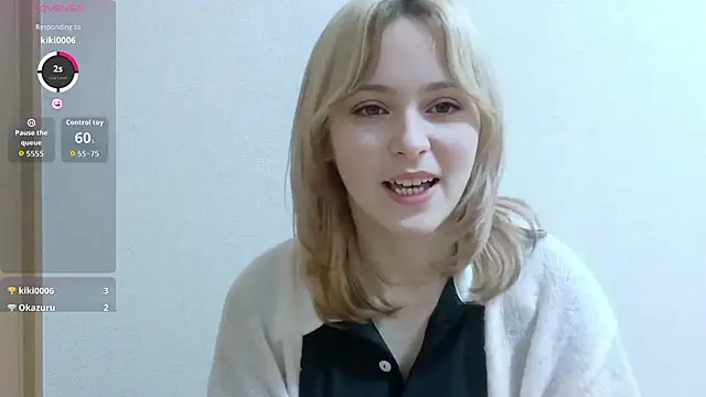 Snapshot of e_ri_ka93 chatting on 06/11/26, 01:42 e ri ka93 online show from 06/11/26, 01:42