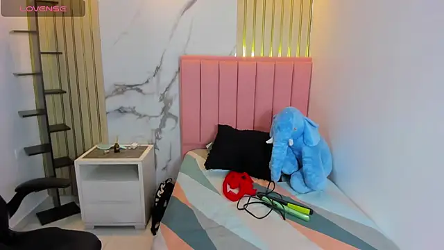 KAROLAGREY online show from 07/09/26, 12:53