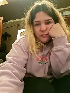 Snapshot of Dulcexpecado chatting on 03/15/26, 04:24 Dulcexpecado online show from 03/15/26, 04:24