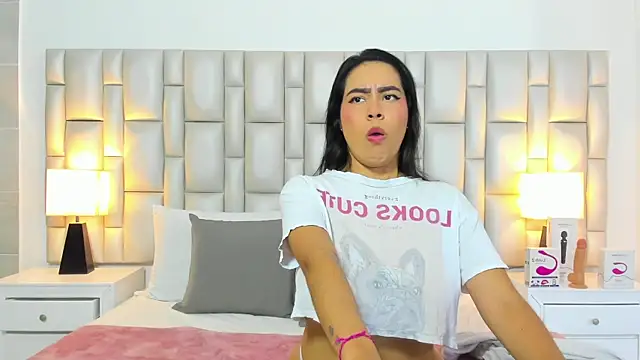 paola katy dicks online show from 06/10/26, 07:57