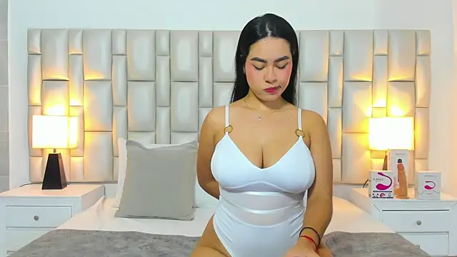 paola katy dicks online show from 06/24/26, 07:57
