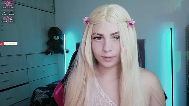 Snapshot of alessia_dolce chatting on 05/22/26, 12:51 alessia dolce online show from 05/22/26, 12:51