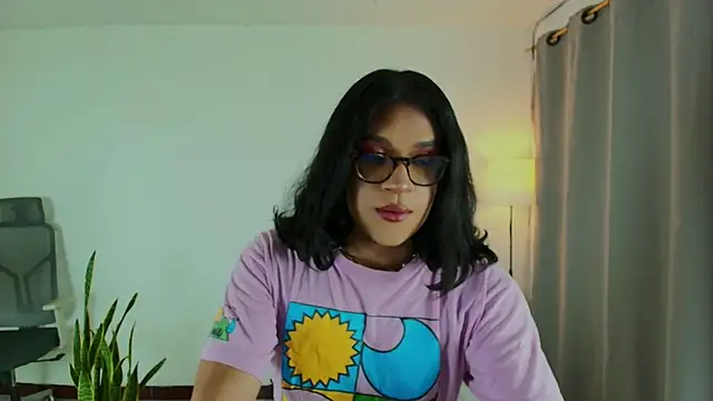 Snapshot of succubus_Vitta chatting on 05/13/26, 11:00 succubus Vitta online show from 05/13/26, 11:00