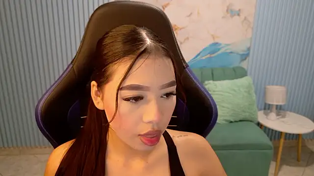 Snapshot of valerie20_ chatting on 03/28/26, 05:07 valerie20 online show from 03/28/26, 05:07