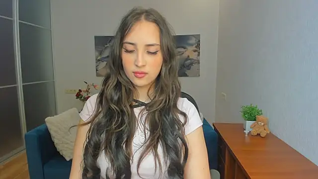 Effy Royse online show from 07/12/26, 05:59