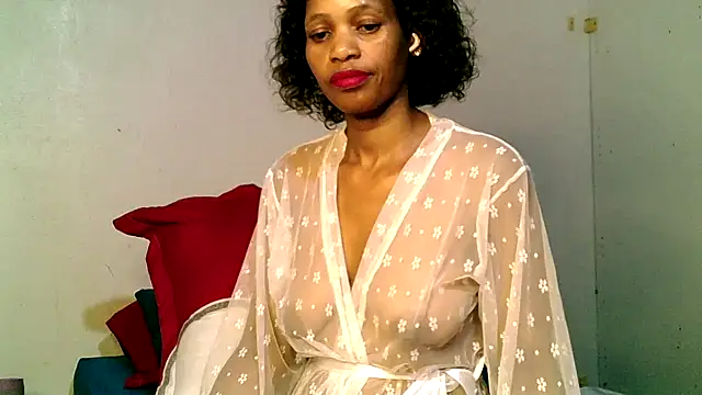 Snapshot of Mabelle_Eveline chatting on 04/18/26, 07:07 Mabelle Eveline online show from 04/18/26, 07:07