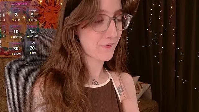 Snapshot of lolami_ chatting on 03/11/26, 10:54 lolami online show from 03/11/26, 10:54