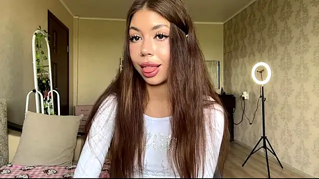You Club Winx online show from 06/07/26, 08:29