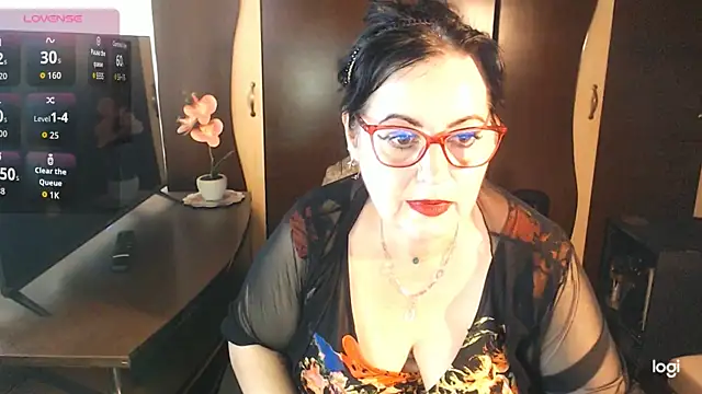 exiMIlf online show from 06/09/26, 09:21