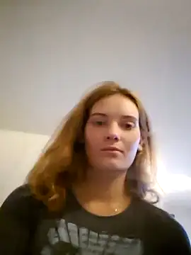 sweetsophie69 online show from 05/14/26, 07:20