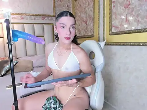 Snapshot of Veronica_hottie chatting on 03/15/26, 12:00 Veronica hottie online show from 03/15/26, 12:00