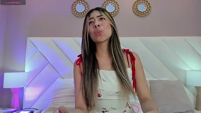Snapshot of ValeryGomezz chatting on 05/08/26, 01:16 ValeryGomezz online show from 05/08/26, 01:16