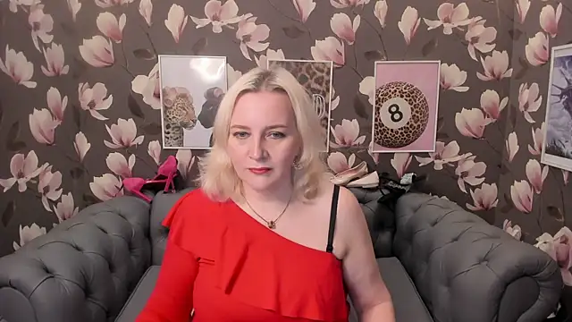 Snapshot of Victoria_Notti chatting on 04/18/26, 11:14 Victoria Notti online show from 04/18/26, 11:14