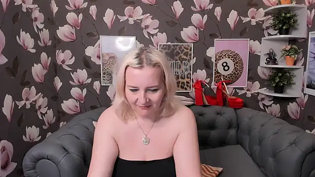 Snapshot of Victoria_Notti chatting on 04/23/26, 11:09 Victoria Notti online show from 04/23/26, 11:09