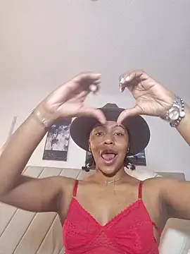 Snapshot of samaraa_smith1 chatting on 05/12/26, 12:24 samaraa smith1 online show from 05/12/26, 12:24