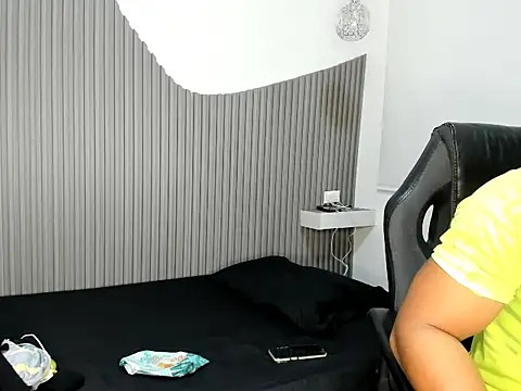 Rose blonde   online show from 06/04/26, 03:12