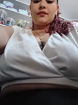 Snapshot of haffsa__ chatting on 06/10/26, 12:04 haffsa online show from 06/10/26, 12:04