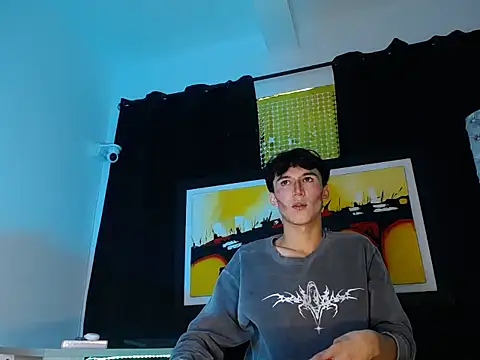 Snapshot of jullian_ricci chatting on 03/20/26, 01:21 jullian ricci online show from 03/20/26, 01:21