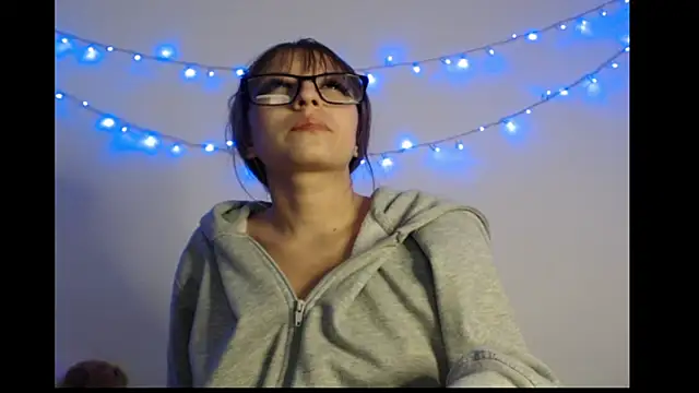 Snapshot of michell_bunny1 chatting on 03/31/26, 02:13 michell bunny1 online show from 03/31/26, 02:13