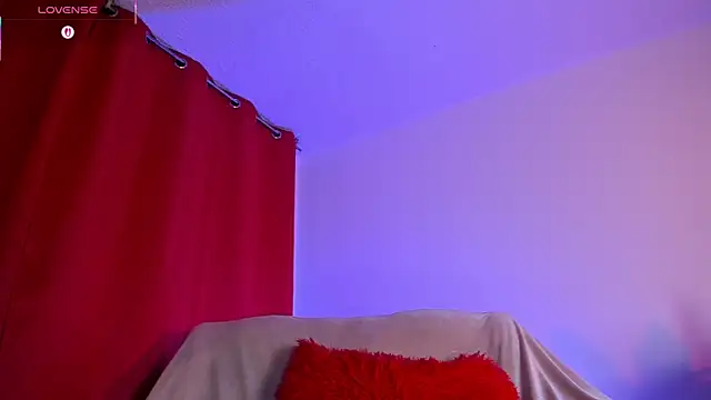 lilyruso online show from 07/17/26, 10:44