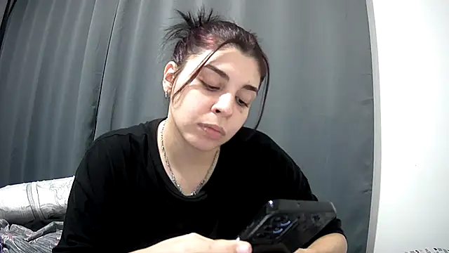 Snapshot of violetazein7 chatting on 05/15/26, 11:45 violetazein7 online show from 05/15/26, 11:45