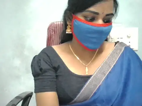Snapshot of Rathi-priyaa chatting on 03/25/26, 04:40 Rathi-priyaa online show from 03/25/26, 04:40
