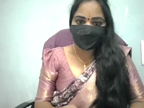 Snapshot of Rathi-priyaa chatting on 04/12/26, 04:17 Rathi-priyaa online show from 04/12/26, 04:17