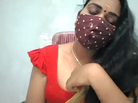 Snapshot of Rathi-priyaa chatting on 04/14/26, 04:29 Rathi-priyaa online show from 04/14/26, 04:29