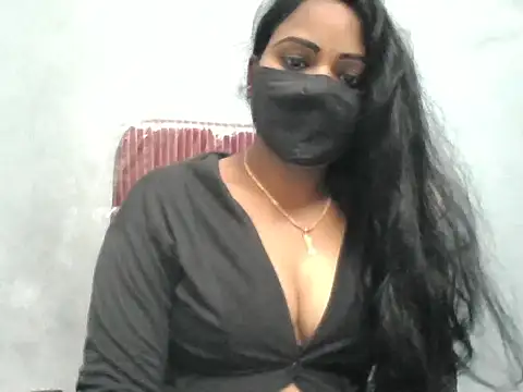 Snapshot of Rathi-priyaa chatting on 04/27/26, 04:43 Rathi-priyaa online show from 04/27/26, 04:43