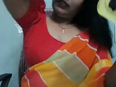Snapshot of Rathi-priyaa chatting on 05/05/26, 03:47 Rathi-priyaa online show from 05/05/26, 03:47