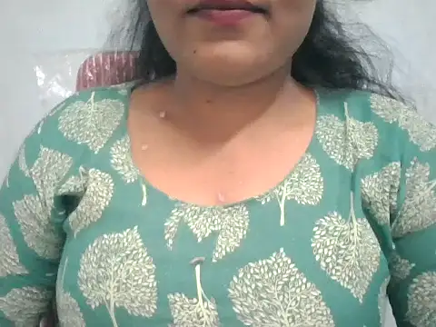 Snapshot of Rathi-priyaa chatting on 06/12/26, 05:39 Rathi-priyaa online show from 06/12/26, 05:39