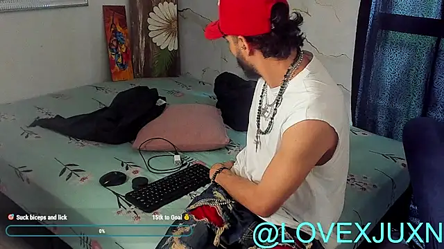 Snapshot of LovexJuxn8 chatting on 03/13/26, 08:15 LovexJuxn8 online show from 03/13/26, 08:15