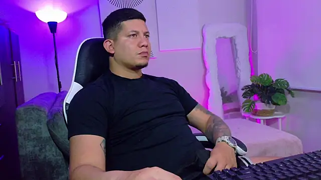  robertobaggioo online show from 06/19/26, 06:18