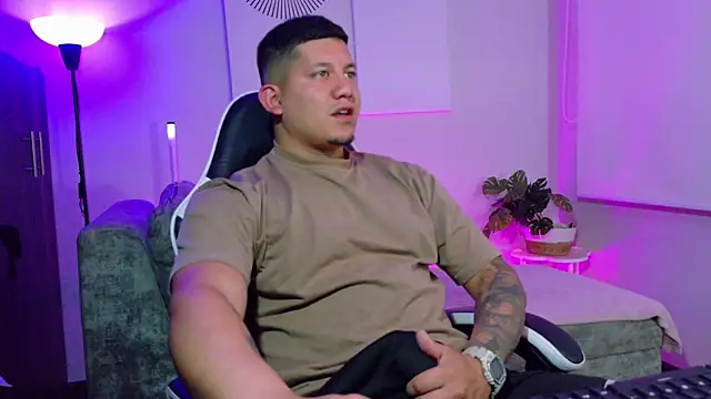  robertobaggioo online show from 07/04/26, 05:24