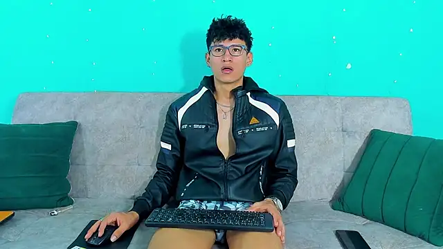 NicolasTorrez online show from 06/15/26, 03:25