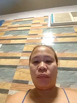 Snapshot of squirtshantal chatting on 09/21/25, 10:17 squirtshantal online show from 09/21/25, 10:17