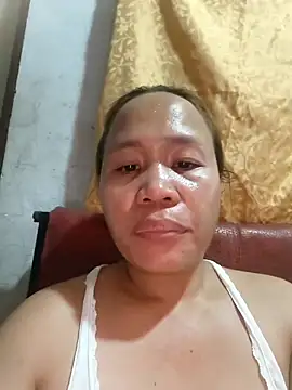 Snapshot of squirtshantal chatting on 10/10/25, 07:40 squirtshantal online show from 10/10/25, 07:40