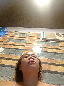 Snapshot of squirtshantal chatting on 10/13/25, 02:55 squirtshantal online show from 10/13/25, 02:55