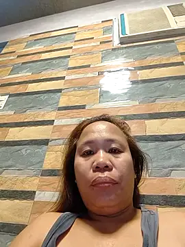 Snapshot of squirtshantal chatting on 10/14/25, 03:07 squirtshantal online show from 10/14/25, 03:07