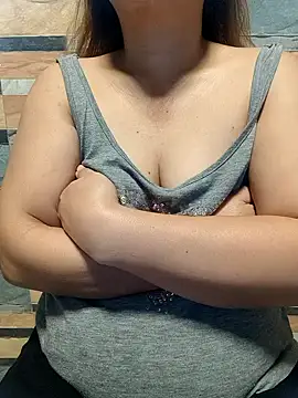 Snapshot of squirtshantal chatting on 11/14/25, 01:26 squirtshantal online show from 11/14/25, 01:26