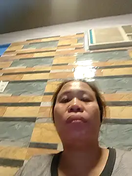 Snapshot of squirtshantal chatting on 11/27/25, 04:14 squirtshantal online show from 11/27/25, 04:14