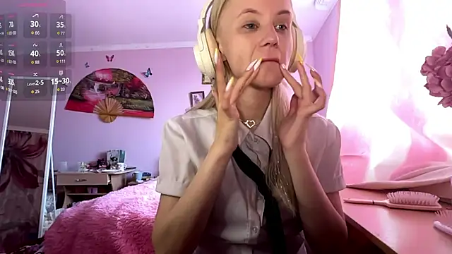 Snapshot of MelissaZaria chatting on 05/18/26, 06:30 MelissaZaria online show from 05/18/26, 06:30