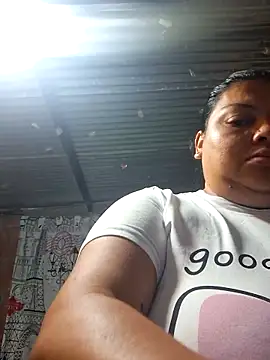 Snapshot of Juli_Powl chatting on 04/15/26, 11:28 Juli Powl online show from 04/15/26, 11:28
