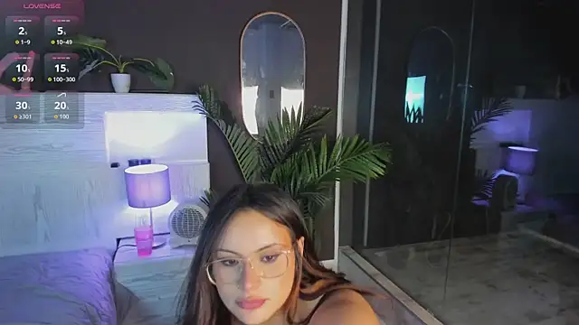 Snapshot of Mia_noiir chatting on 07/15/26, 03:56 Mia noiir online show from 07/15/26, 03:56