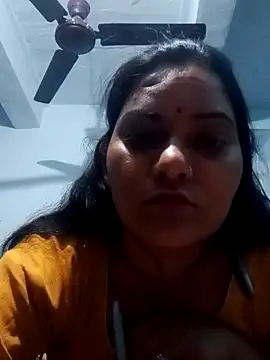 Snapshot of Anushka_Singh0 chatting on 03/10/26, 06:02 Anushka Singh0 online show from 03/10/26, 06:02