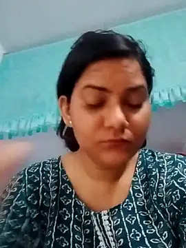 Snapshot of Anushka_Singh0 chatting on 03/18/26, 01:31 Anushka Singh0 online show from 03/18/26, 01:31