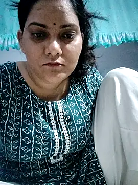 Snapshot of Anushka_Singh0 chatting on 03/25/26, 06:36 Anushka Singh0 online show from 03/25/26, 06:36