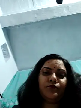 Snapshot of Anushka_Singh0 chatting on 04/08/26, 04:51 Anushka Singh0 online show from 04/08/26, 04:51