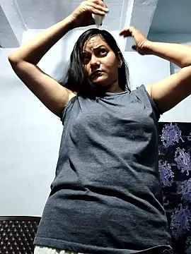Snapshot of Anushka_Singh0 chatting on 04/12/26, 03:50 Anushka Singh0 online show from 04/12/26, 03:50