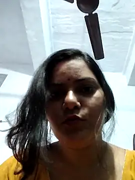 Snapshot of Anushka_Singh0 chatting on 04/23/26, 01:13 Anushka Singh0 online show from 04/23/26, 01:13